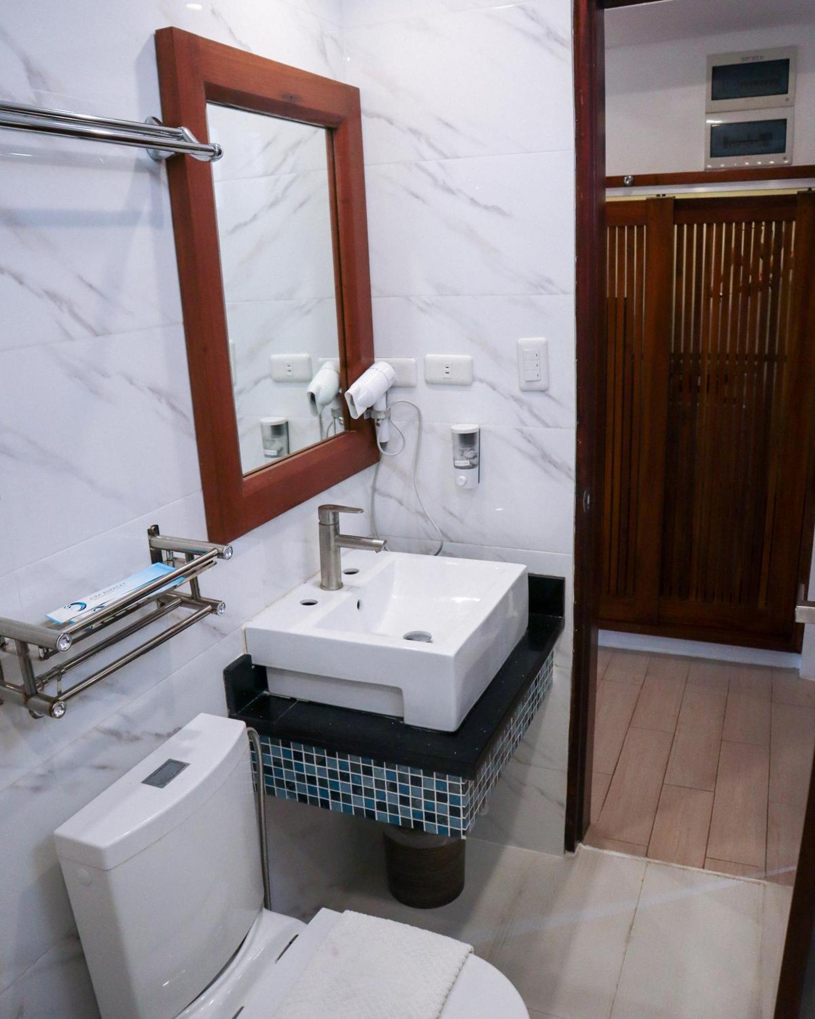 Aira Boracay Hotel Balabag  Ngoại thất bức ảnh